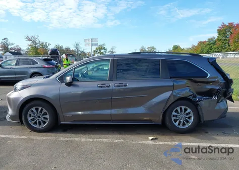 2021 Toyota Sienna Le из США, поврежденный, VIN 5TDKRKEC5MS038145